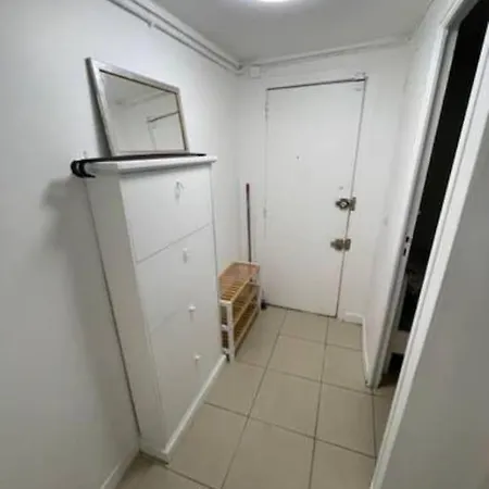 Grand - Montmartre - Republique - Anvers - 6 Pers